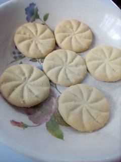 A picture of Patterned cookies.