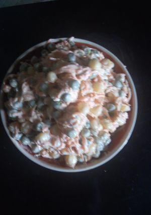 A picture of Peas and maize salad.