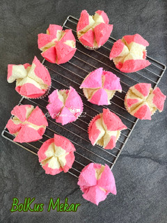 Foto resep (37) Bolu Kukus Mekar (Metode all in One dan No Soda)