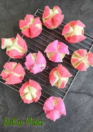 Foto resep (37) Bolu Kukus Mekar (Metode all in One dan No Soda)