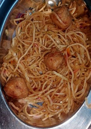 नूडल्स (Noodles recipe in hindi) रेसिपी मुख्य फोटो