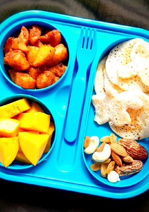A picture of Lunch box for kids.