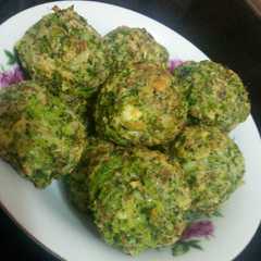 Una foto de Albóndigas de brócoli y avena