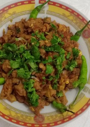 A picture of YUMMY & SPICEY CHILLI LEMON QEEMA.