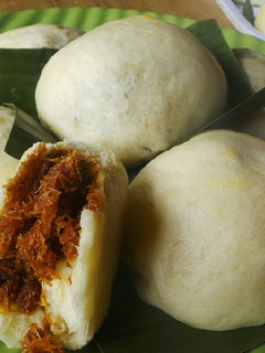Foto resep Gembong summap kutai isi kinca (bakpao inti kelapa gula merah)