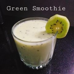 A picture of Green(kiwi) smoothie.