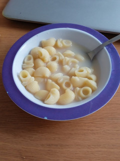 Una foto de Sopa de tiburones/caracolas