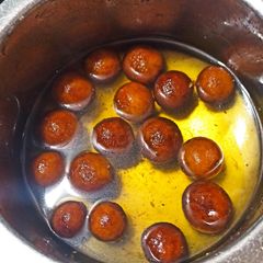 Brown bread Gulabjamuns A picture of Brown bread Gulabjamuns.