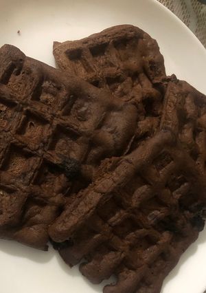 Una foto de Waffles chocolatosos sin harinas