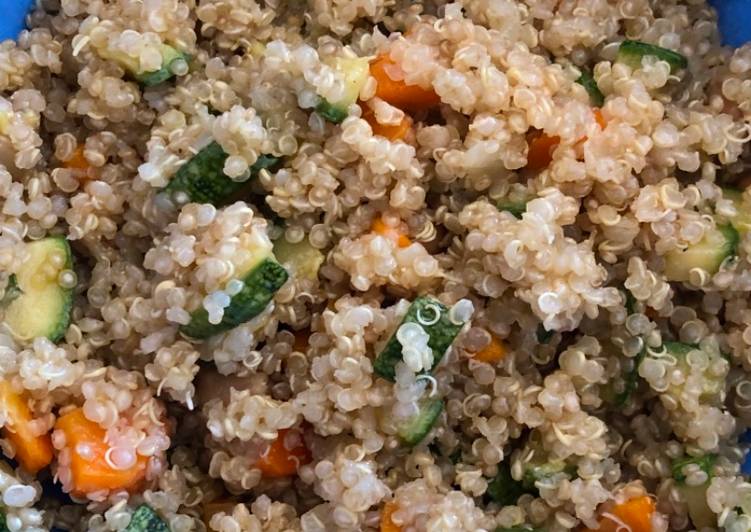 Insalata di quinoa e verdure