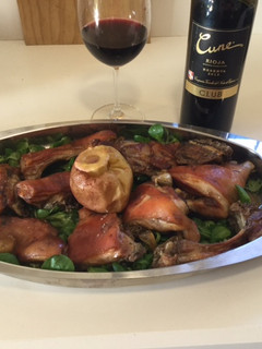 Una foto de Cochinillo al horno
