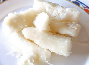 Foto principal de Cómo pelar y cocer la yuca!