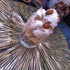 A picture of Vanilla ice cream.