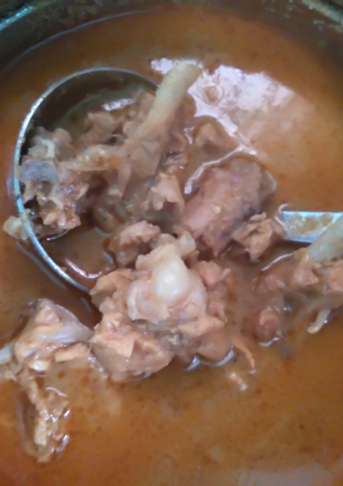 செட்டிநாடு நாட்டுக்கோழிக் குழம்பு(Naattukozhi kulambu recipe in tamil) செய்முறை முக்கிய புகைப்படம்