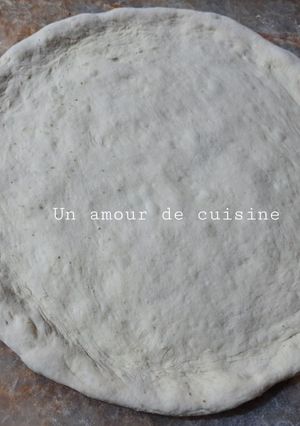 Une photo de Pâte à pizza au thym 🍕
