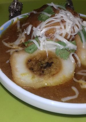 A picture of Stuffed dum aloo.