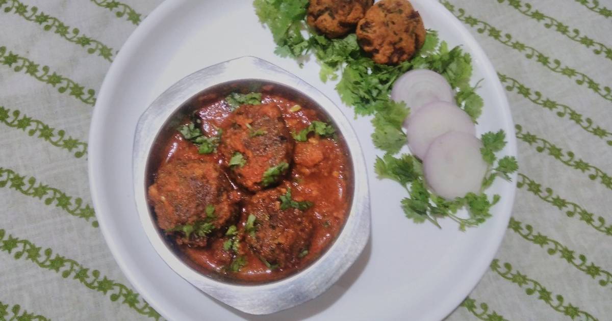 Sindhi besan tikki curry Recipe by Purvi Modi - Cookpad