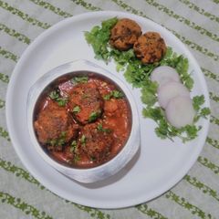 Sindhi besan tikki curry A picture of Sindhi besan tikki curry.