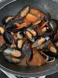 Mussels in Chili tomato sauce
