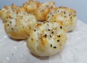 Una foto de Knishes de papa y cebolla Express