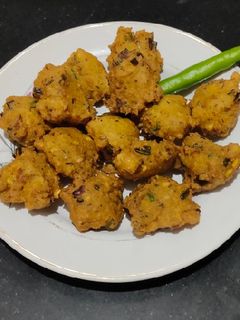 મિક્સ દાળ વડા (Mix Dal Vada Recipe In Gujarati) રેસીપી મુખ્ય ફોટો