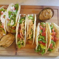 A picture of Chicken Taco (Roti).