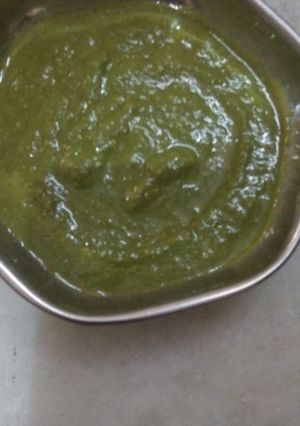 तीखी हरी चटनी रेसिपी मुख्य फोटो