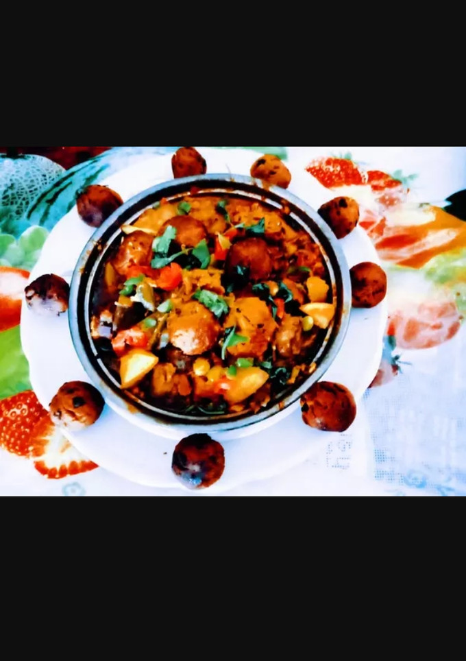 A picture of Tasty masaledar Kathiyawadi undhiyu.