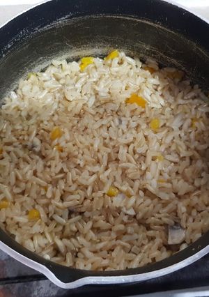 Una foto de Arroz integral sabroso