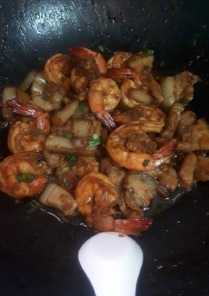 Cách Làm Món Ba rọi tôm rim. Ăn sạch nồi cơm của Điểm Đỗ - Cookpad