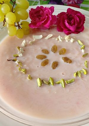 A picture of Rooh Afza kheer.