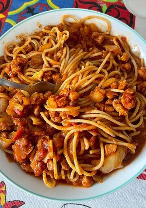 Una foto de Boloñesa de soja texturizada con pasta integral