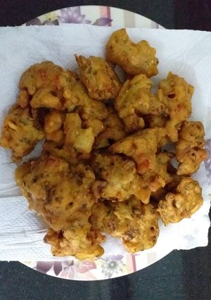 A picture of Spicy vagies pakory 😋😋.