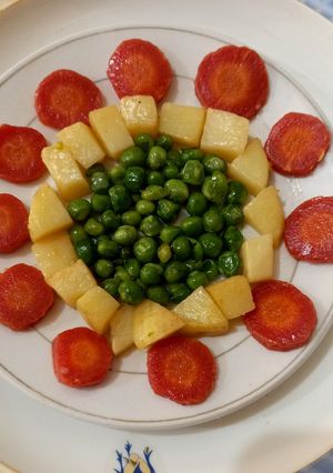 A picture of Bangladeshi salad🥕🥕🥔🥗.
