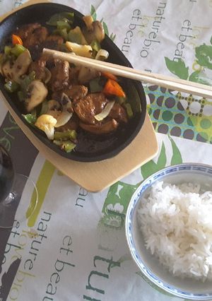 Une photo de Magret de canard à la vietnamienne