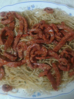 Una foto de Spaguetis con chorizo