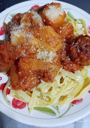 Una foto de Albóndigas con salsa