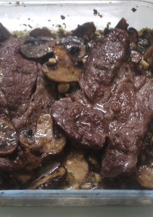 Foto principal de Ternera con champiñones al horno