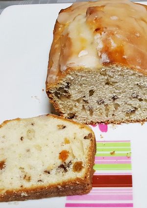 Una foto de Pan / Budín de nueces y pasas de uva