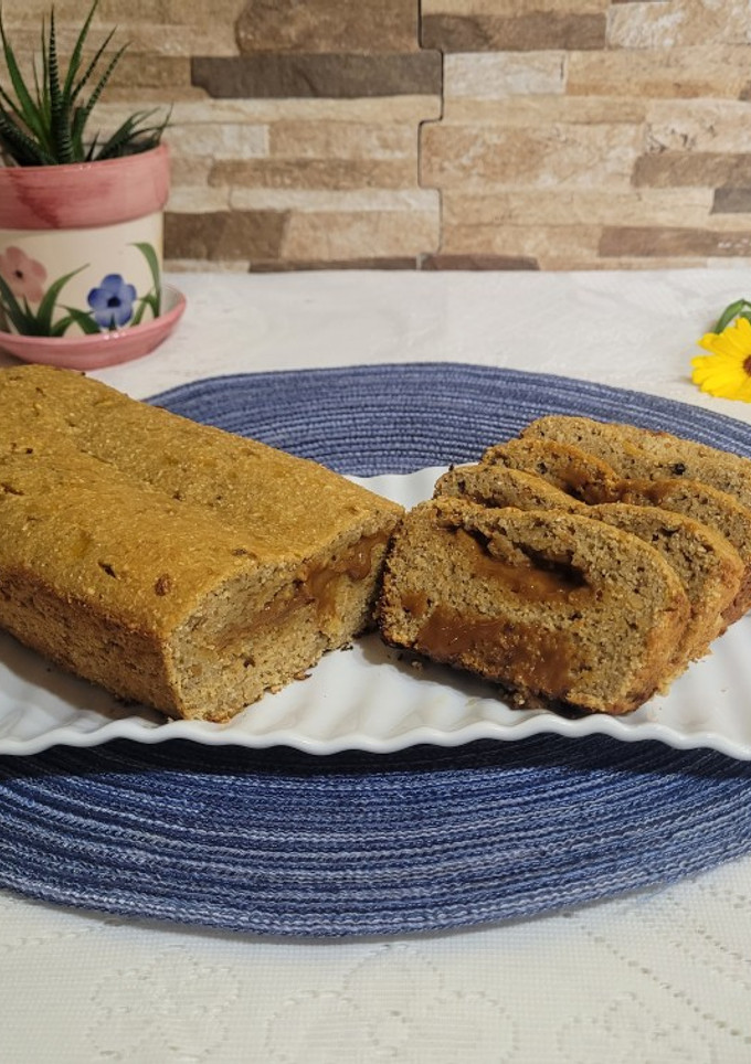 Una foto de Budín de banana y dulce de leche