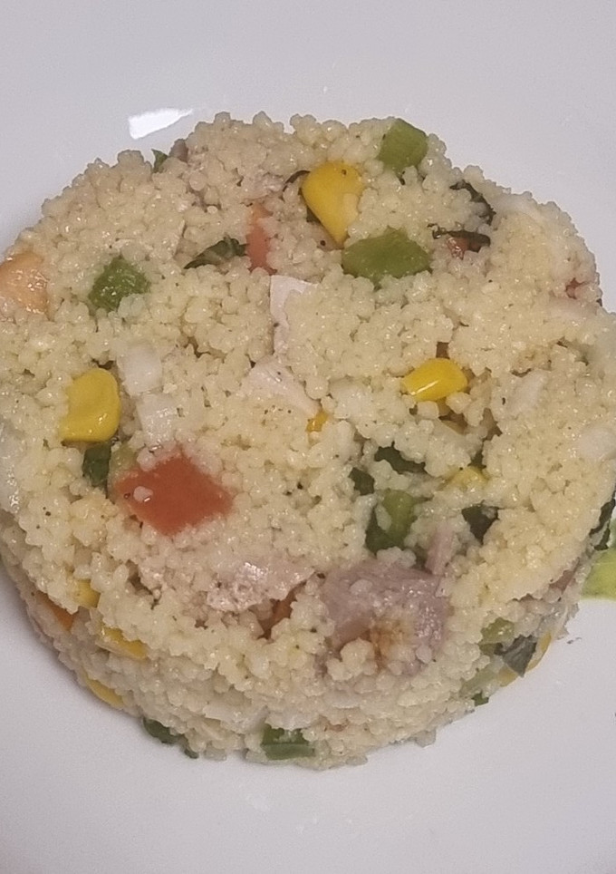 Una foto de Ensalada de cous cous con pollo