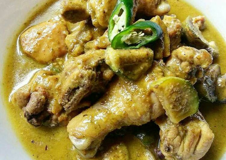Bagaimana Menyiapkan Chicken Green Curry Anti Gagal