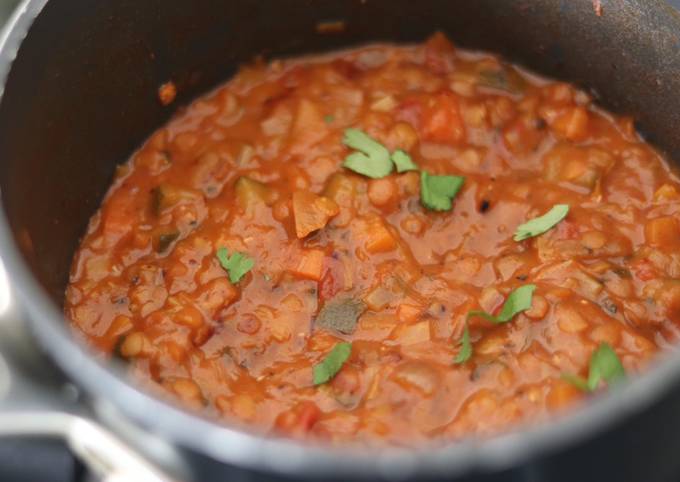 Recipe of Quick Vegan ragu with lentils sauce base 🌿