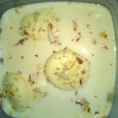 A picture of Rasmalai.