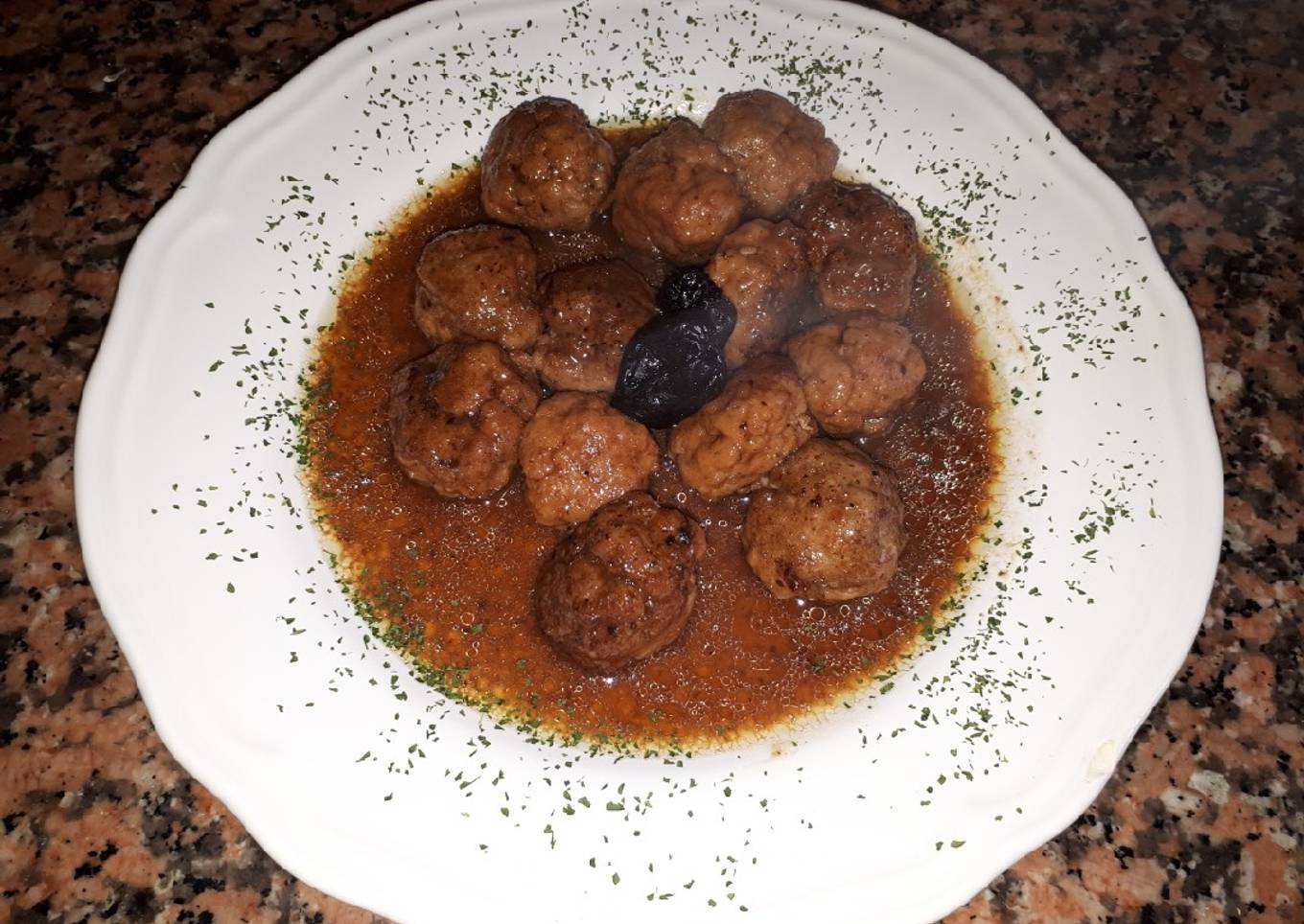 Albóndigas con salsa de ciruelas