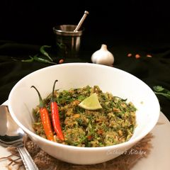 A picture of Green Chili Thecha.