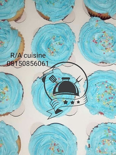 A picture of Whipping cream cupcakes.