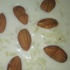A picture of Shahi rice kheer.