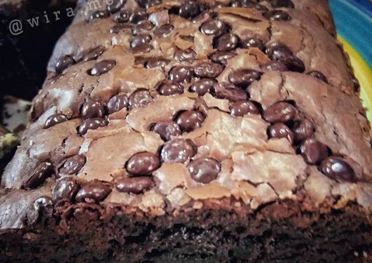 Brownies panggang shiny crust