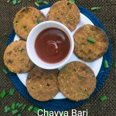 Lahsun Bajra bhakri A picture of Lahsun Bajra bhakri.
